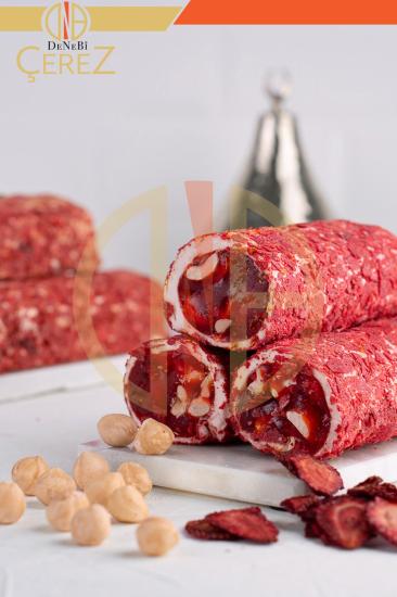 ÇİLEK TURTALI FINDIKLI SARMA LOKUM